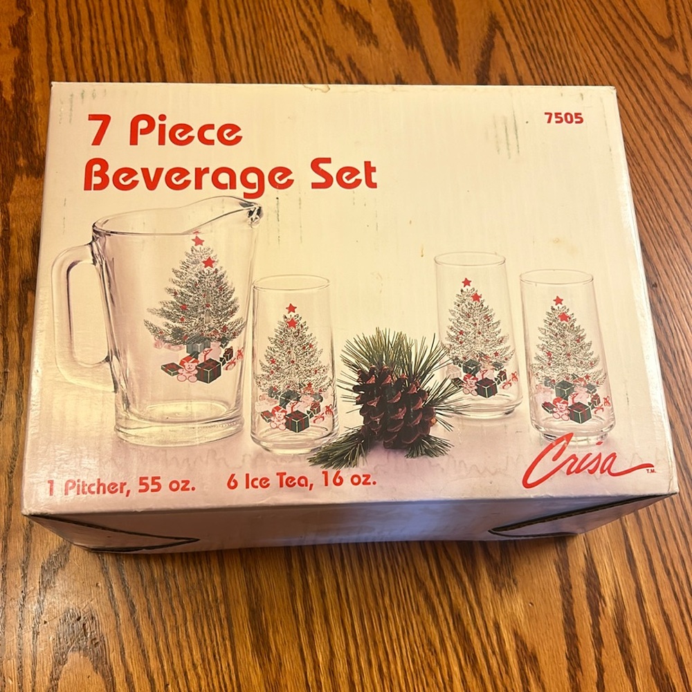 Vintage Christmas 7 Piece Beverage Set by Crisa - 1 Pitcher & 6 Glasses #7505